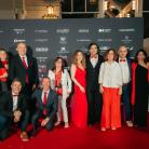 Fraikin en People in Red