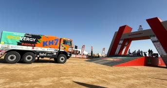 Primera etapa del KH7 Ecovergy Team en el Dakar 2026