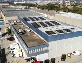 Fraikin instala nuevas placas solares
