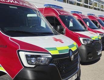 Entregamos 11 ambulancias de soporte vital avanzado a Cruz Roja Madrid