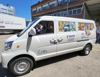 Entrega de vehículo eléctrico a la Fundació Banc dels Aliments de Barcelona