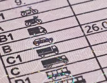 Cambios de la nueva normativa del permiso B y la tarjeta de conductor
