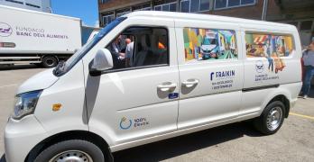 Entrega de vehículo eléctrico a la Fundació Banc dels Aliments de Barcelona