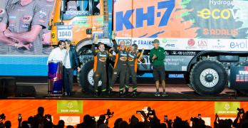 El KH7 Ecovergy Team tricampeón del Dakar