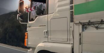 ¿Cómo colocar las balizas V16 en camiones?